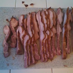 Bacon sliced 2.jpg