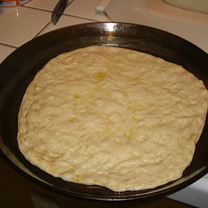 Paella Pan Pizza (1).JPG