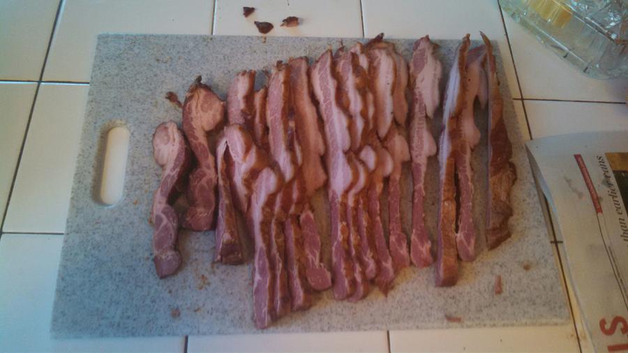 Bacon sliced 2.jpg