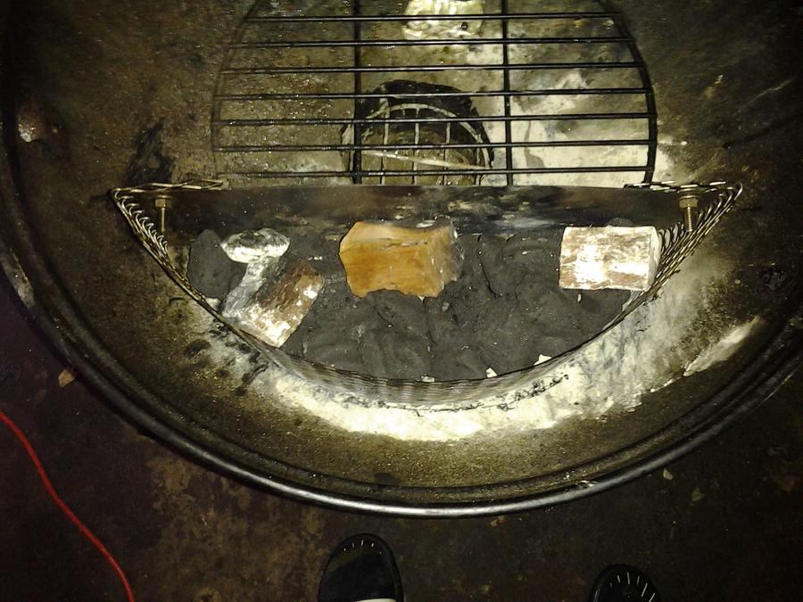 smokenator charcoal basket 2.jpg