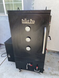 Pellet pro vertical outlet smoker