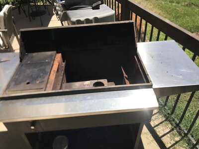 New to me old Traeger . Just got this Traeger for $50 I need to find ...