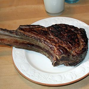tomahawk steak 1 2016 06 SM.jpg