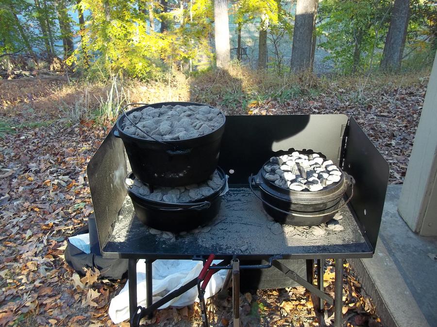 Round the Chuckbox: A Dutch Oven Cooking Table