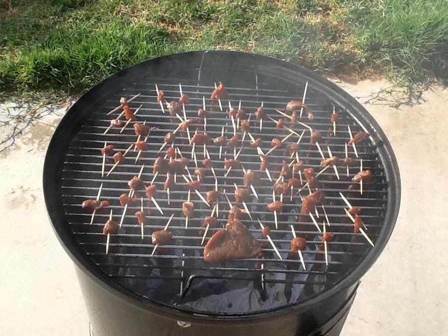 Beef jerky 2025 weber smokey mountain